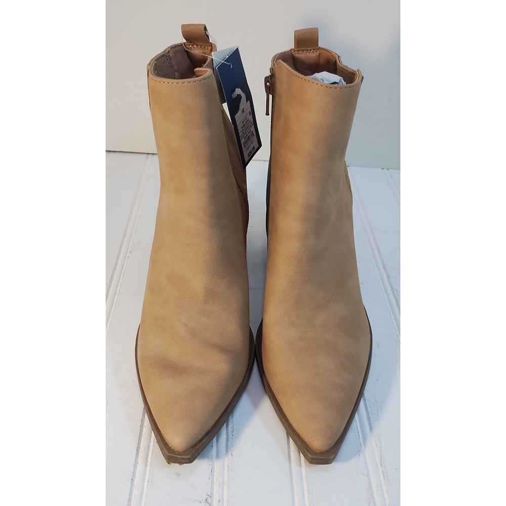 Universal Thread Whitney Pointed Toe Ankle Boots Womens 10 Tan Memory Foam New